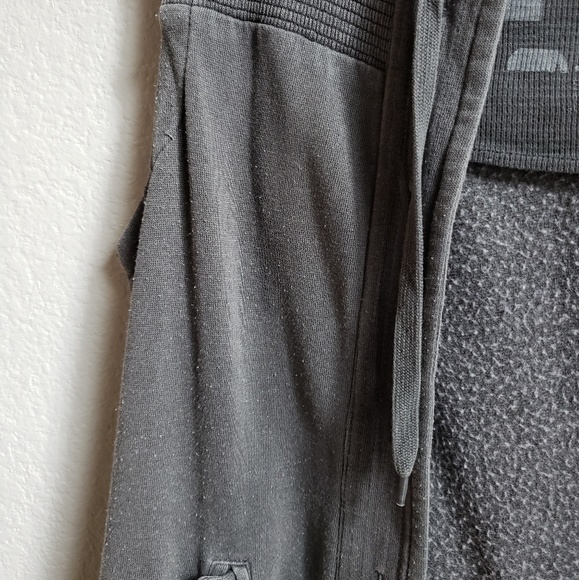 Roxy | Grey Vest w/ Hood - Picture 6 of 8